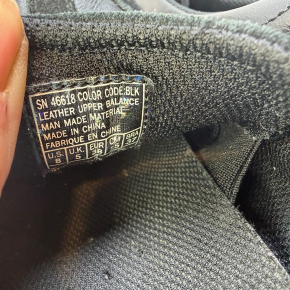 Skechers Slip On Sneakers Womens Size 8 Black Biking Comfort Walking Leather - Picture 4 of 7